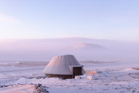 Volcano-In Hotel of Arrivals